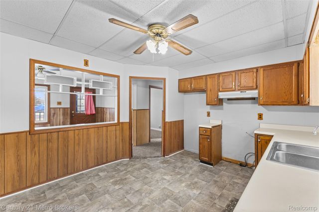 16032 Knobhill Drive, Linden, MI 48451