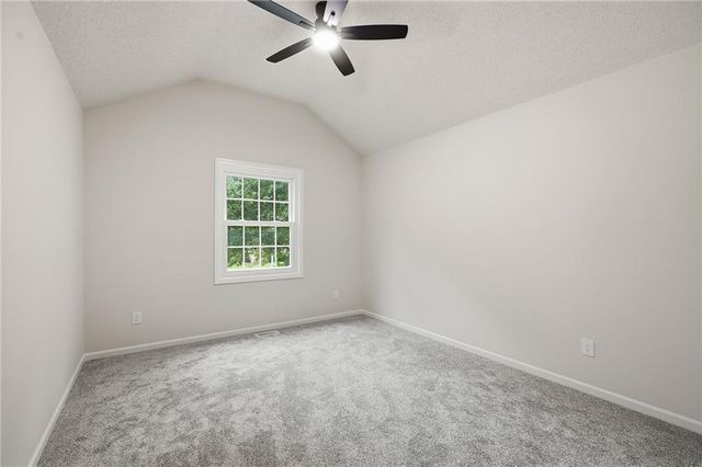 1310 Amesbury Avenue, Liberty, MO 64068