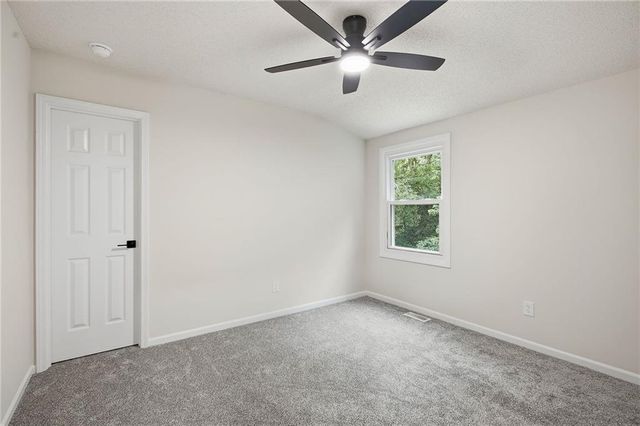 1310 Amesbury Avenue, Liberty, MO 64068
