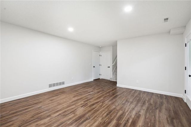 1310 Amesbury Avenue, Liberty, MO 64068