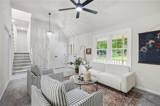 1310 Amesbury Avenue, Liberty, MO 64068