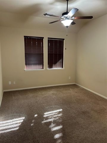 284 Country Crossing Circle, Magnolia, TX 77354