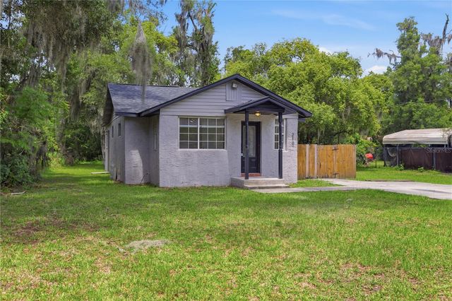 210 WINSLOW AVENUE, Deland, FL 32724