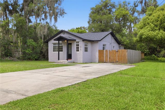 210 WINSLOW AVENUE, Deland, FL 32724