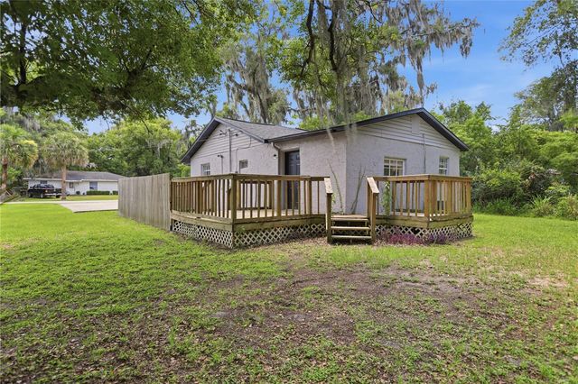 210 WINSLOW AVENUE, Deland, FL 32724
