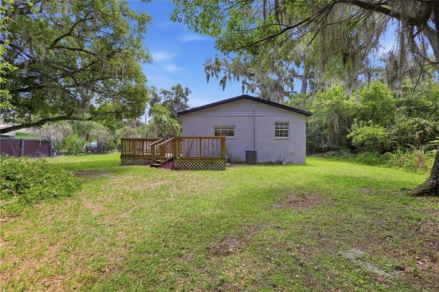 210 WINSLOW AVENUE, Deland, FL 32724