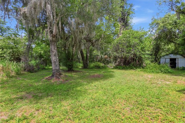 210 WINSLOW AVENUE, Deland, FL 32724