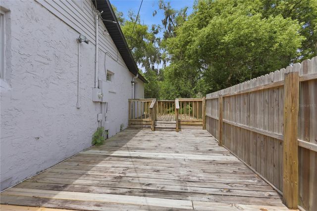 210 WINSLOW AVENUE, Deland, FL 32724