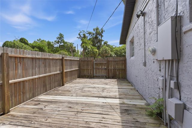 210 WINSLOW AVENUE, Deland, FL 32724