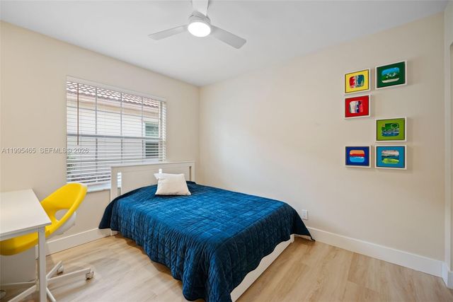 380 Cameron Dr, Weston, FL 33326