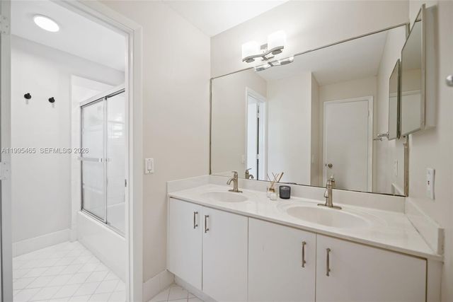 380 Cameron Dr, Weston, FL 33326