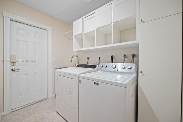 380 Cameron Dr, Weston, FL 33326