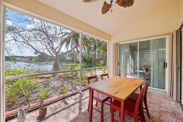 380 Cameron Dr, Weston, FL 33326