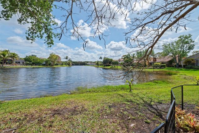 380 Cameron Dr, Weston, FL 33326
