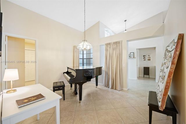 380 Cameron Dr, Weston, FL 33326