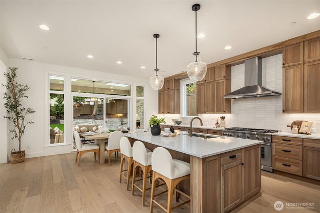 10468 NE 113th Place, Kirkland, WA 98033