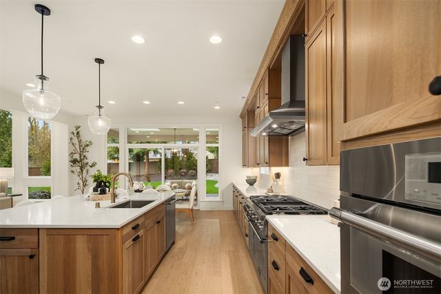 10468 NE 113th Place, Kirkland, WA 98033