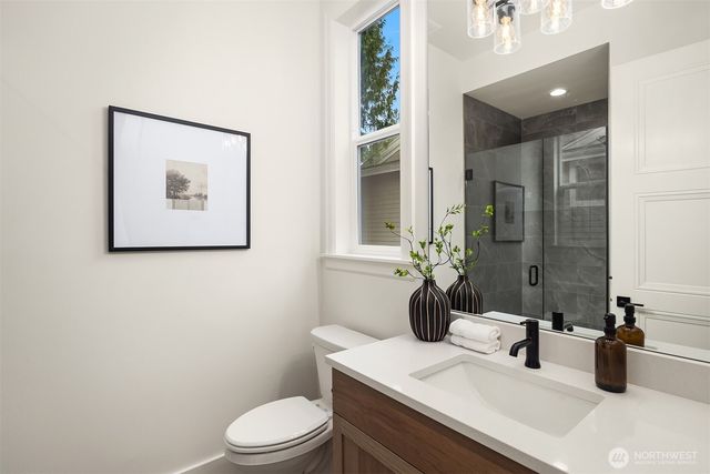 10468 NE 113th Place, Kirkland, WA 98033