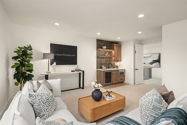 10468 NE 113th Place, Kirkland, WA 98033