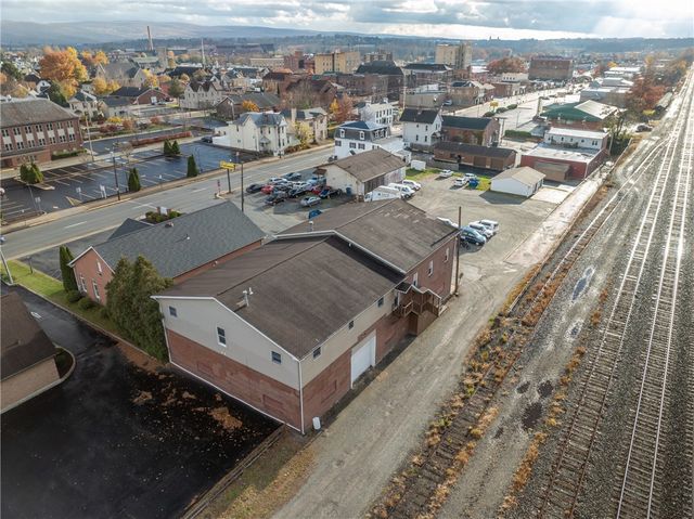 700 Hoke St, Latrobe, PA 15650