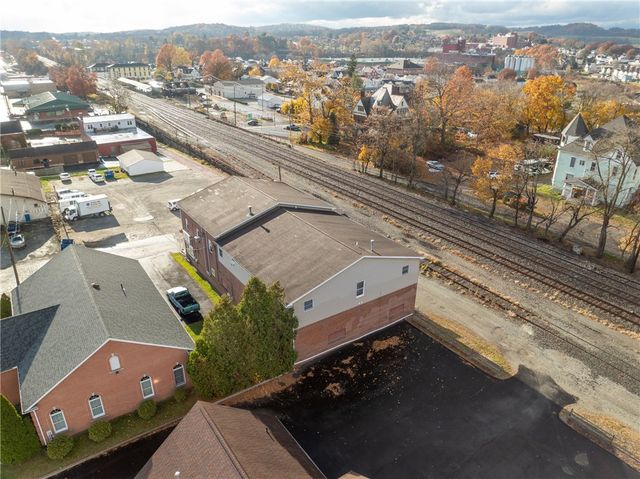 700 Hoke St, Latrobe, PA 15650