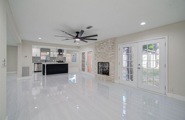 10427 Metronome Drive, Houston, TX 77043