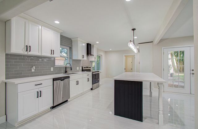 10427 Metronome Drive, Houston, TX 77043