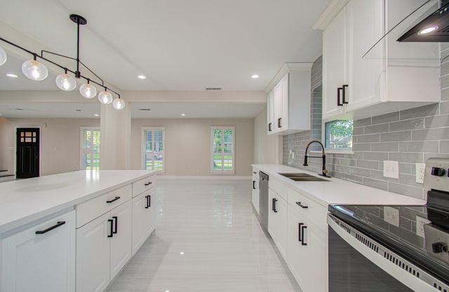 10427 Metronome Drive, Houston, TX 77043