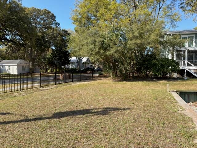 2 Tabby Lane, Isle Of Palms, SC 29451