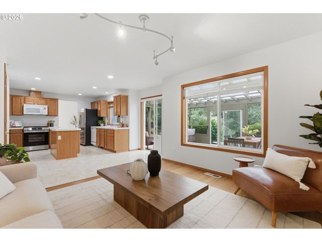 3463 Se MCCARTNEY Ln, Milwaukie, OR 97267