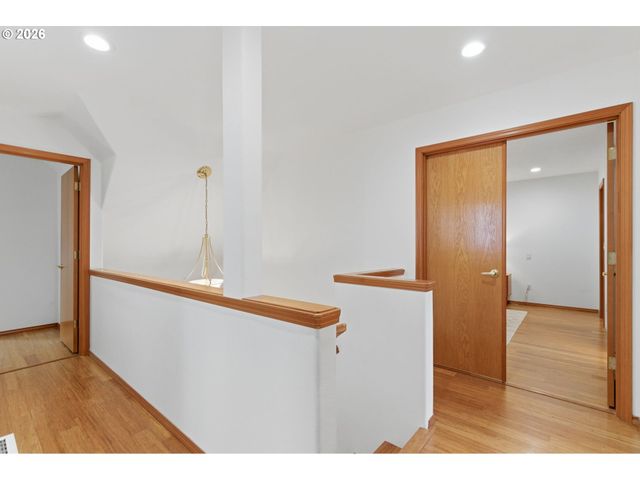 3463 Se MCCARTNEY Ln, Milwaukie, OR 97267