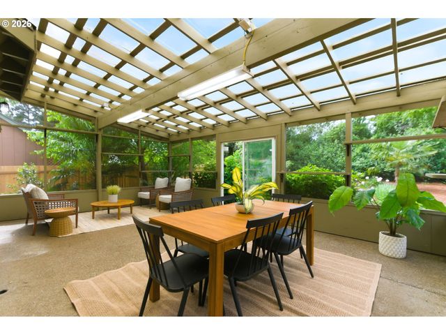 3463 Se MCCARTNEY Ln, Milwaukie, OR 97267