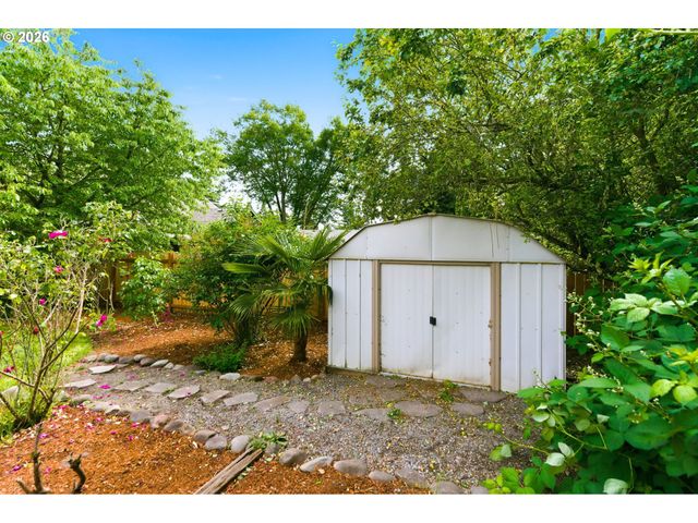 3463 Se MCCARTNEY Ln, Milwaukie, OR 97267