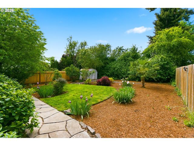 3463 Se MCCARTNEY Ln, Milwaukie, OR 97267