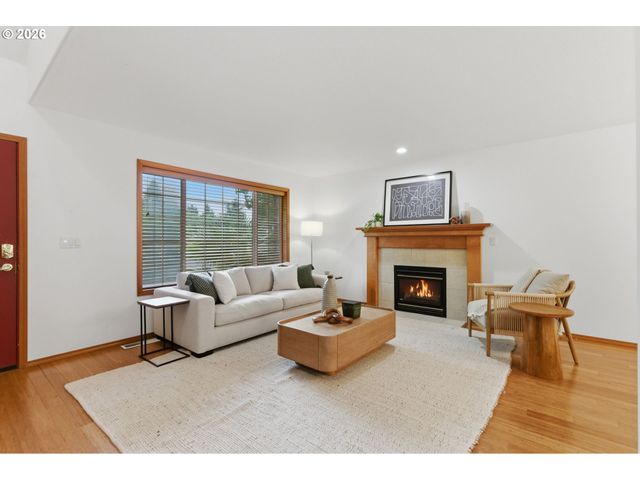 3463 Se MCCARTNEY Ln, Milwaukie, OR 97267