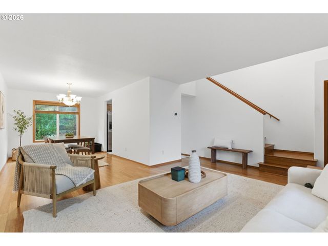 3463 Se MCCARTNEY Ln, Milwaukie, OR 97267