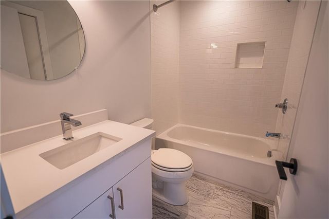 99 Peachtree Memorial Drive NW D1, Atlanta, GA 30309