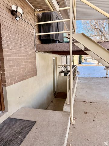 2298 W 800 N, Clinton, UT 84015