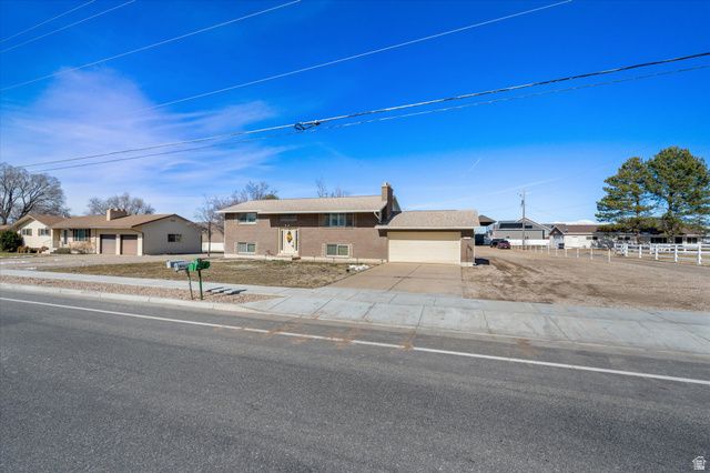 2298 W 800 N, Clinton, UT 84015
