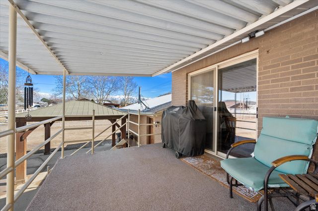 2298 W 800 N, Clinton, UT 84015