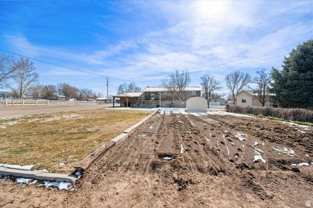 2298 W 800 N, Clinton, UT 84015