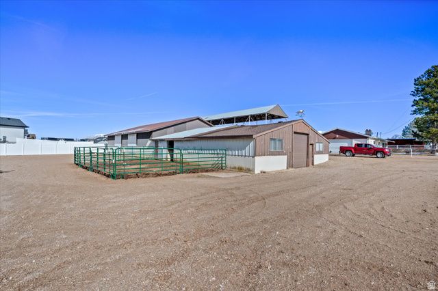 2298 W 800 N, Clinton, UT 84015