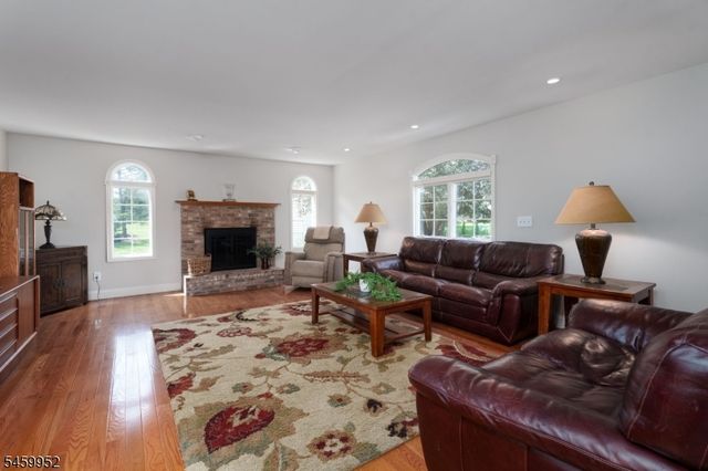 10 Wesley Court, Montgomery Twp., NJ 08558