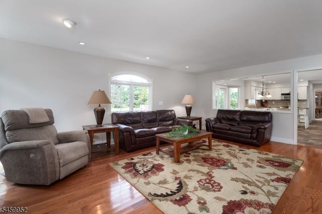 10 Wesley Court, Montgomery Twp., NJ 08558