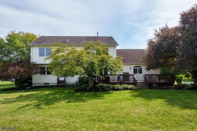 10 Wesley Court, Montgomery Twp., NJ 08558