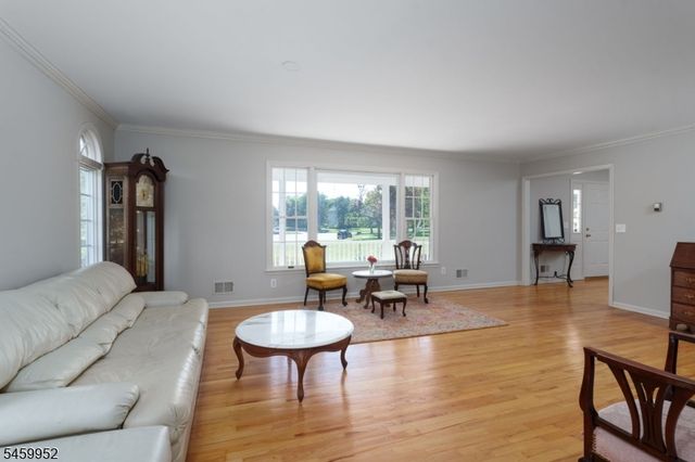 10 Wesley Court, Montgomery Twp., NJ 08558