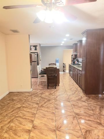 150 W Deodar Lane, Lemoore, CA 93245