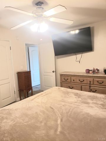 150 W Deodar Lane, Lemoore, CA 93245