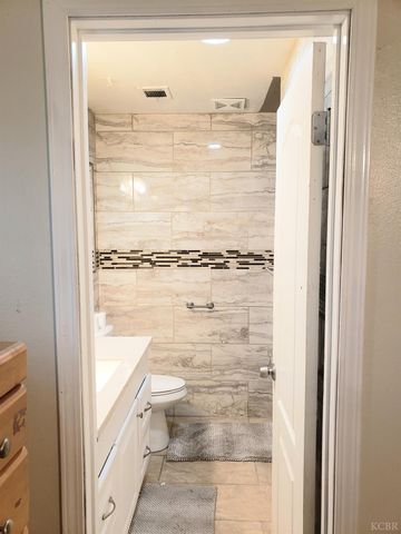 150 W Deodar Lane, Lemoore, CA 93245