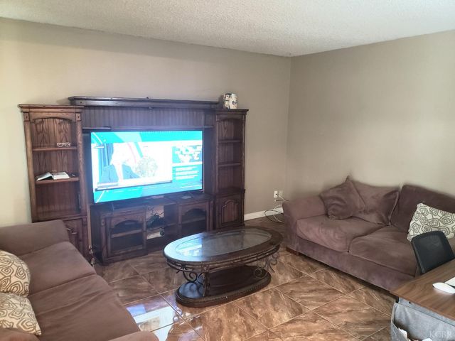 150 W Deodar Lane, Lemoore, CA 93245